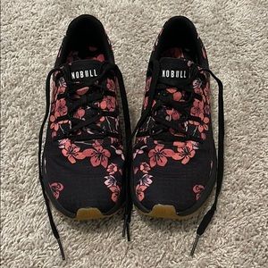 Nobull sneakers women’s size 9